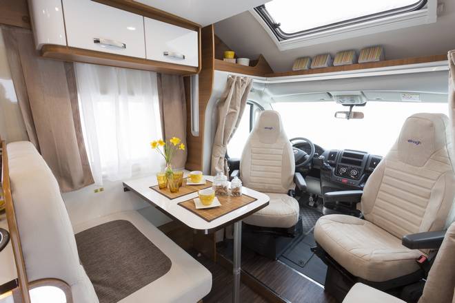 Interieur Baron met stoffering Coffee